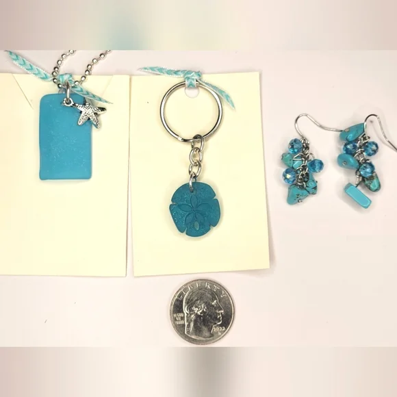 Necklace,keychain & earrings - Picture 2 of 6